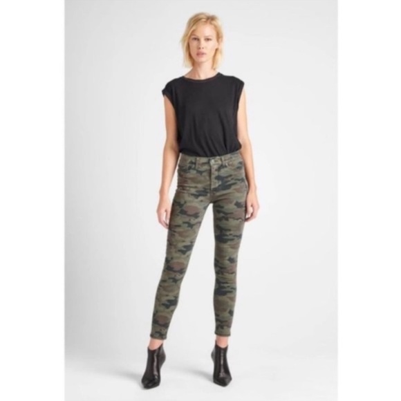 Hudson Jeans Denim - Hudson Barbara High Rise Super Skinny Jeans In Green Camo Sz 25